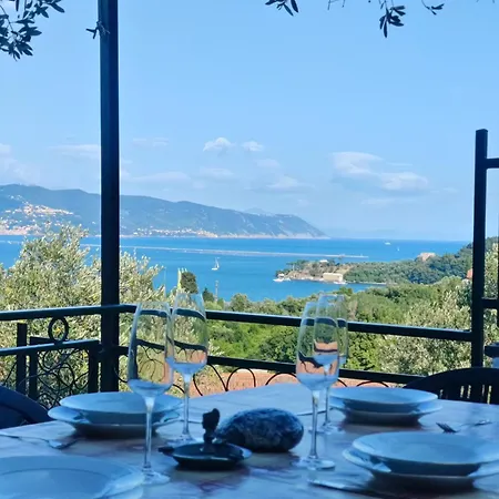 Holiday home Casa Con Giardino E Vista Mare Fezzano (Liguria)
