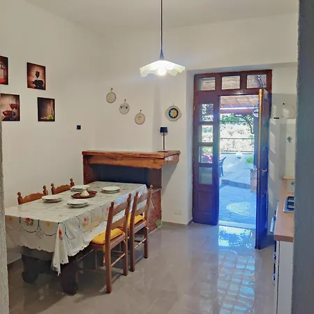 Casa Con Giardino E Vista Mare Tatil Evi Fezzano (Liguria)