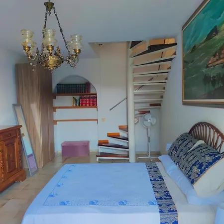 Casa Con Giardino E Vista Mare